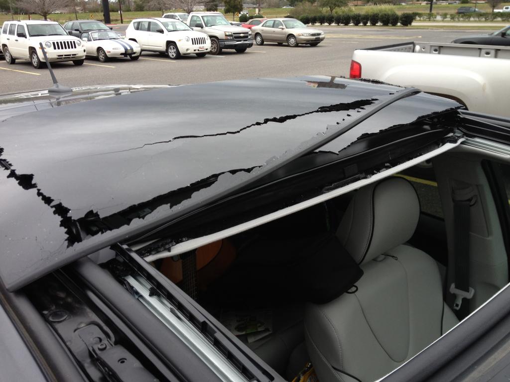 2013 Toyota Venza Moon Roof/Sun Roof Imploded 1 Complaints
