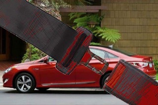 An illustrated and oversized seat belt over a red Hyundai.