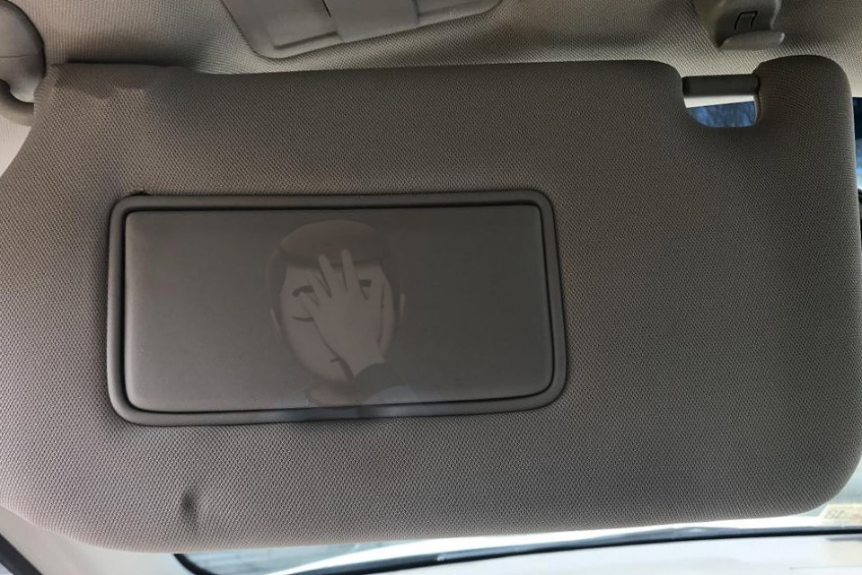 Sun visor in car 2024 keeps falling