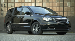 Chrysler Recalls 645,000 Minivans Over Fear of Door Fires