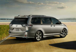 Toyota Recalls 834,000 Sienna Minivans to Fix Sliding Doors
