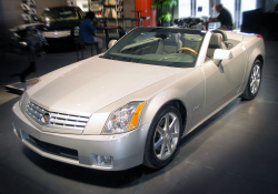 Cadillac XLR Roof Problems Investigated by Feds