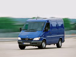 Daimler Recalls Sprinter 2500 and 3500 Vans Over Takata Airbags