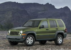 Chrysler Recalls 326,000 Older Jeep Liberty SUVs