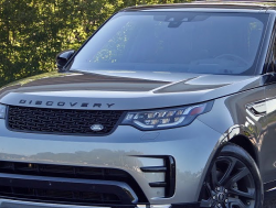 2017 Land Rover Discovery Windshield Leak Causes Lawsuit