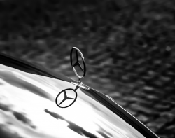 Mercedes Recalls 289,000 Vehicles For Takata Airbag Inflators