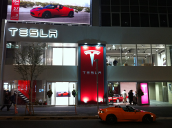 Tesla Sues Michigan For Right to Sell Direct to Consumers