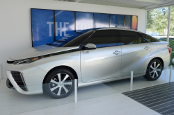 Toyota Fuel-Cell Car Faces Government Hurdles