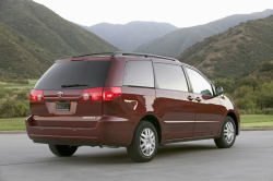 Toyota Recalls Sienna Minivans Over Rollaway Risk