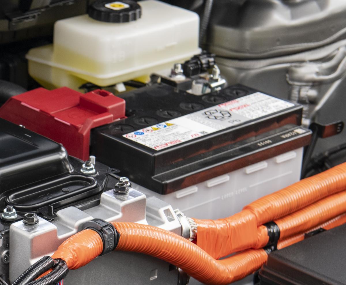 تویوتا ادعا می کند که شکایت باتری 12 ولتی نیاز به اخراج دارد