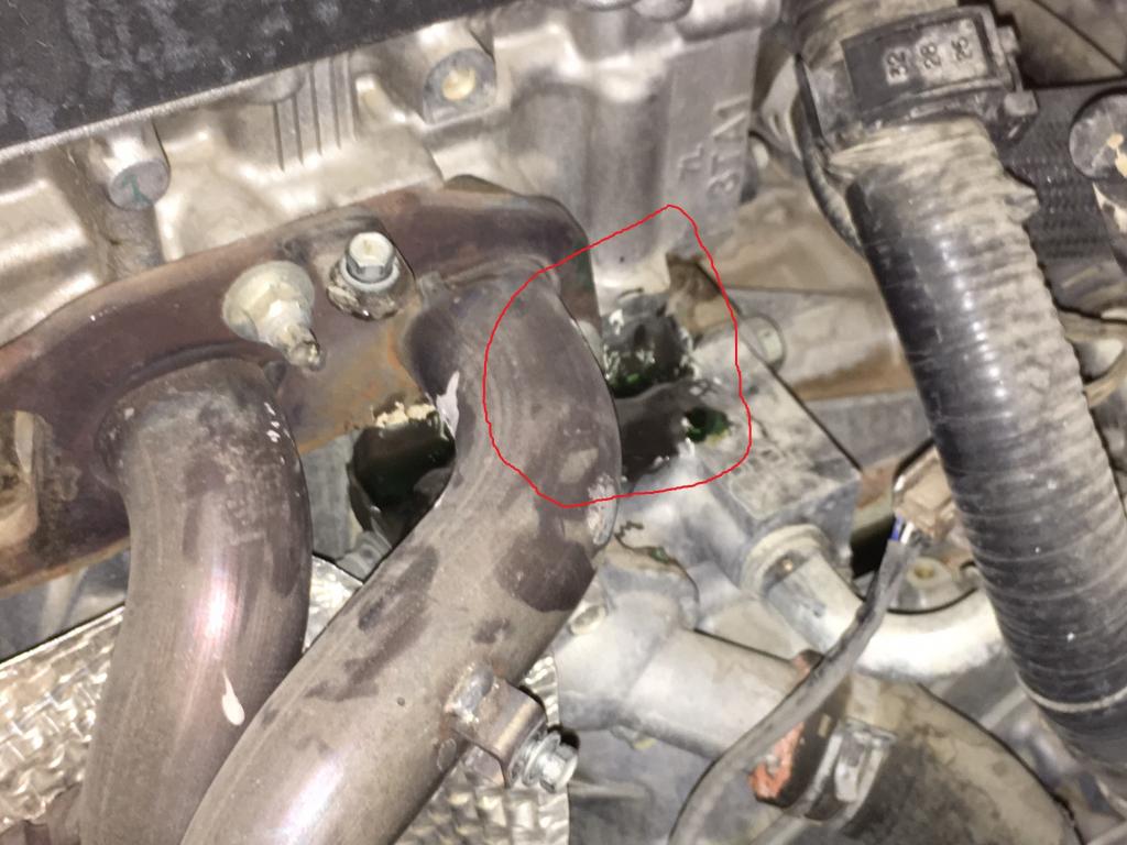 2013 Nissan Altima Water Leakage In Engine Block: 1 Complaints