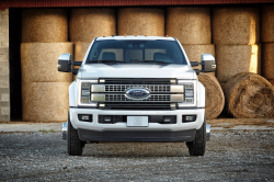 Ford Recalls F-450 and F-550 Trucks to Replace Driveshafts
