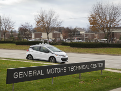 GM's Driverless Car Strategy Questioned by Safety Group