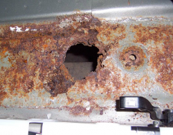 Nissan Seeks Dismissal of Nissan Altima Floorboard Rust Lawsuit 