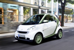 smart fortwo Fire Investigation Upgraded by Feds