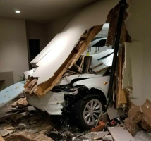 Tesla Fails to Get Unintended Acceleration Lawsuit Dismissed