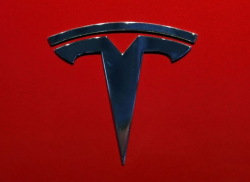 Tesla Used Car Battery Warranty Claims Must Be Arbitrated
