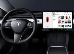 Tesla Yellow Touchscreen Lawsuit Dismissed